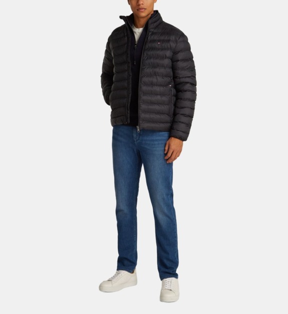 Doudoune courte droite matelassée zippée